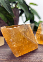 Optical Honey Calcite Free Form
